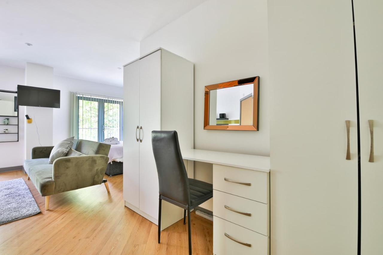 סוואנסי Princess Lofts City Centre Studios With Nespresso Coffee Machines & New Fast Wifi By Stayright מראה חיצוני תמונה