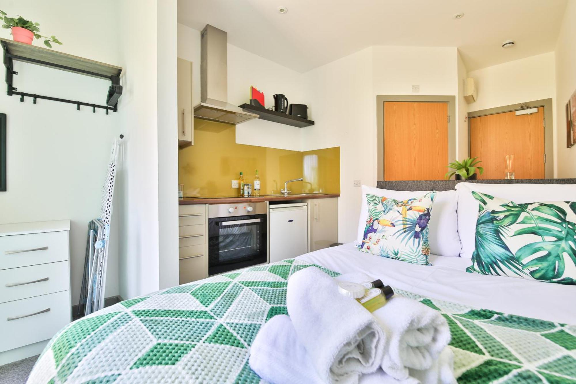 סוואנסי Princess Lofts City Centre Studios With Nespresso Coffee Machines & New Fast Wifi By Stayright מראה חיצוני תמונה
