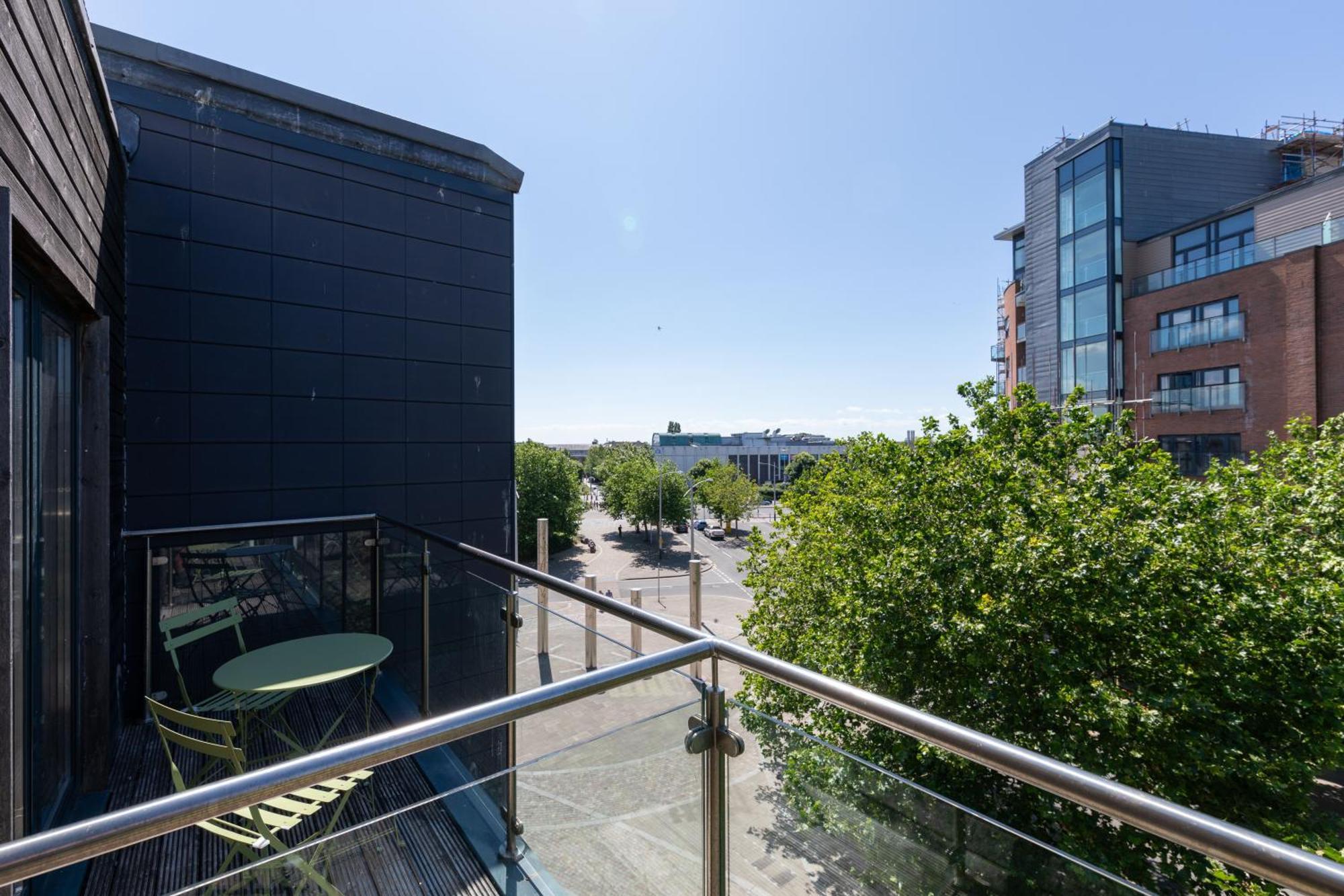 סוואנסי Princess Lofts City Centre Studios With Nespresso Coffee Machines & New Fast Wifi By Stayright מראה חיצוני תמונה