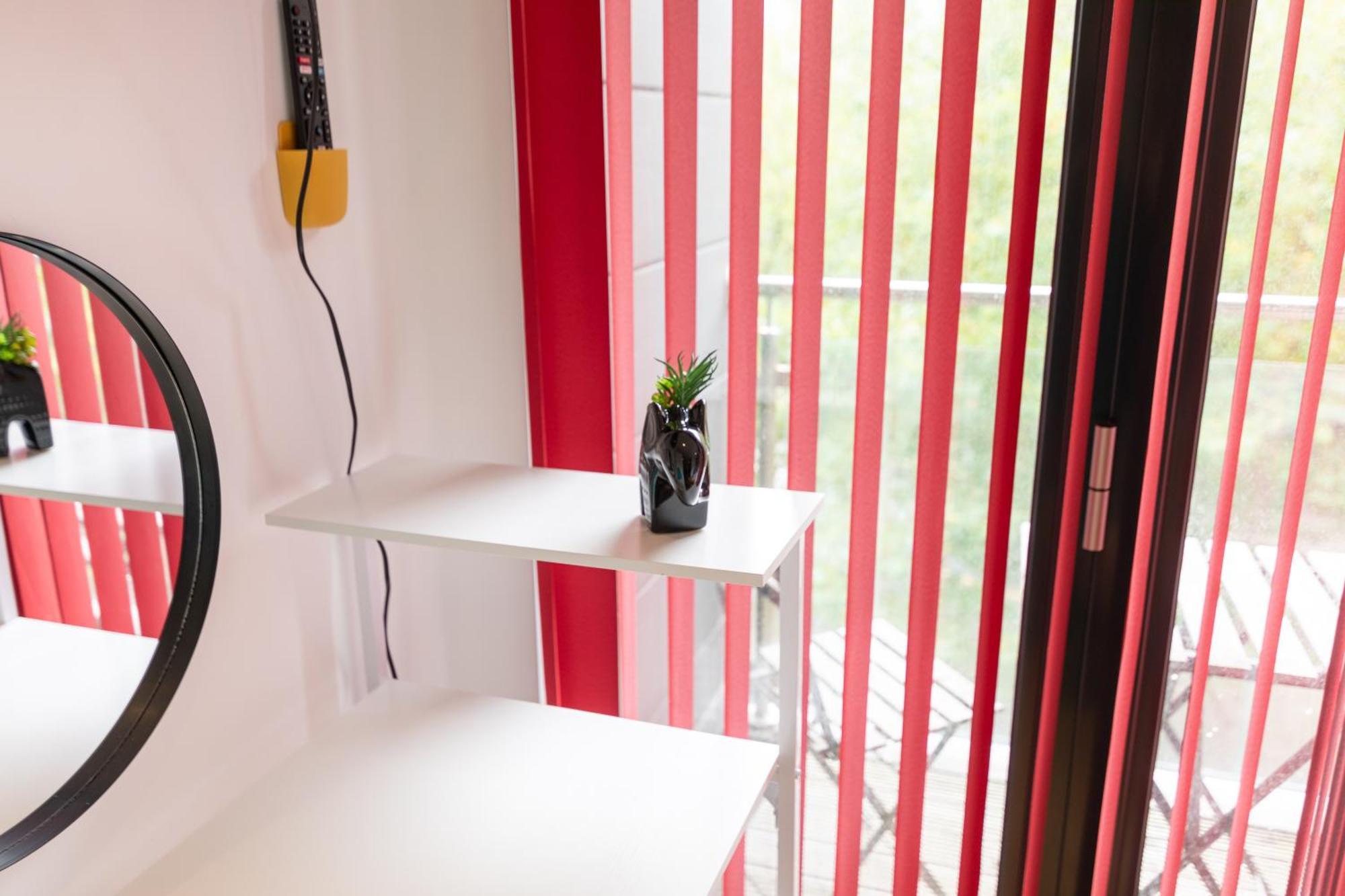 סוואנסי Princess Lofts City Centre Studios With Nespresso Coffee Machines & New Fast Wifi By Stayright מראה חיצוני תמונה