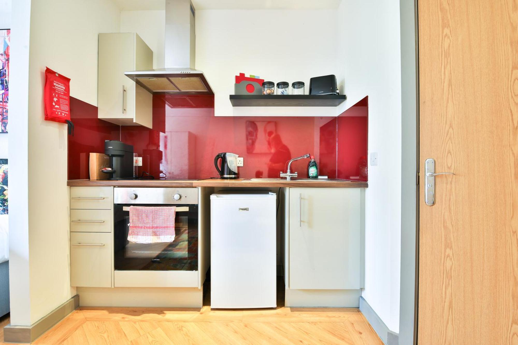 סוואנסי Princess Lofts City Centre Studios With Nespresso Coffee Machines & New Fast Wifi By Stayright מראה חיצוני תמונה