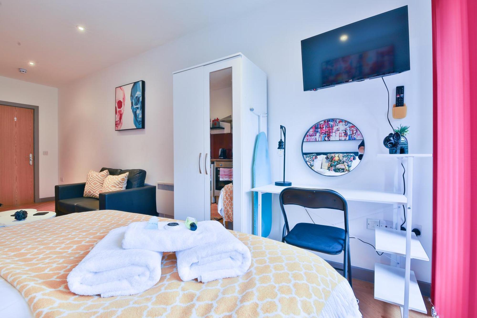 סוואנסי Princess Lofts City Centre Studios With Nespresso Coffee Machines & New Fast Wifi By Stayright מראה חיצוני תמונה