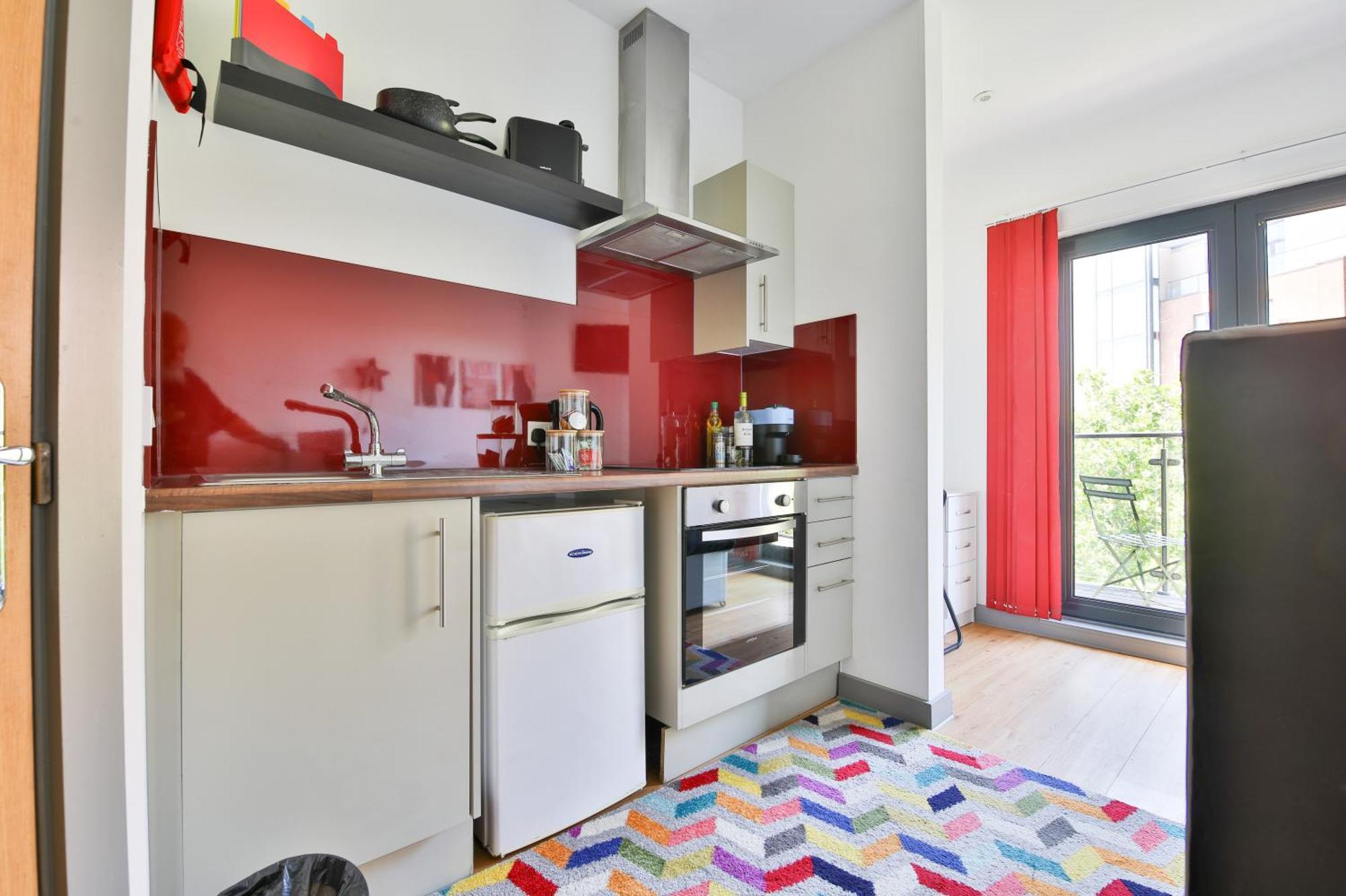 סוואנסי Princess Lofts City Centre Studios With Nespresso Coffee Machines & New Fast Wifi By Stayright חדר תמונה