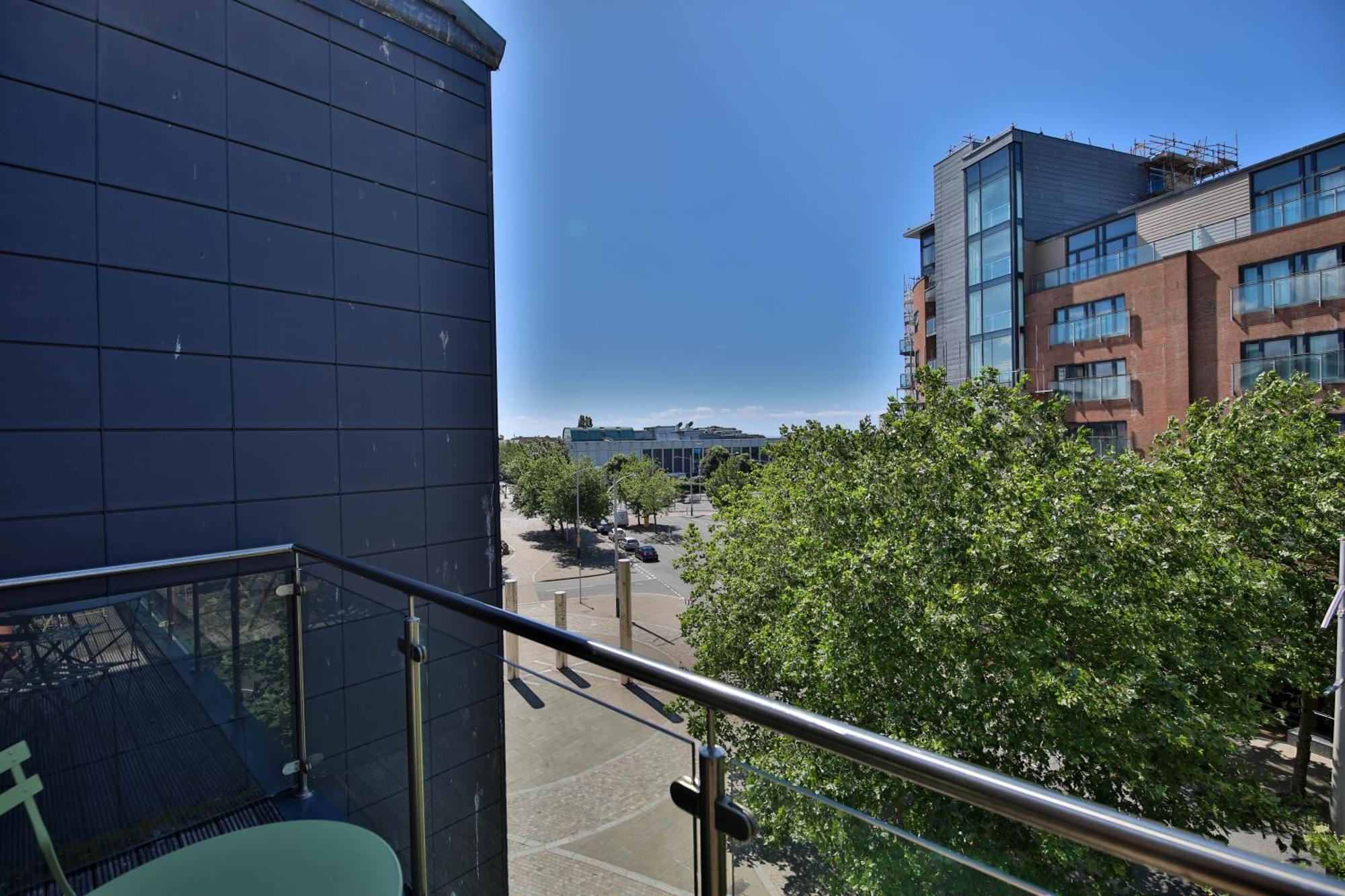 סוואנסי Princess Lofts City Centre Studios With Nespresso Coffee Machines & New Fast Wifi By Stayright מראה חיצוני תמונה