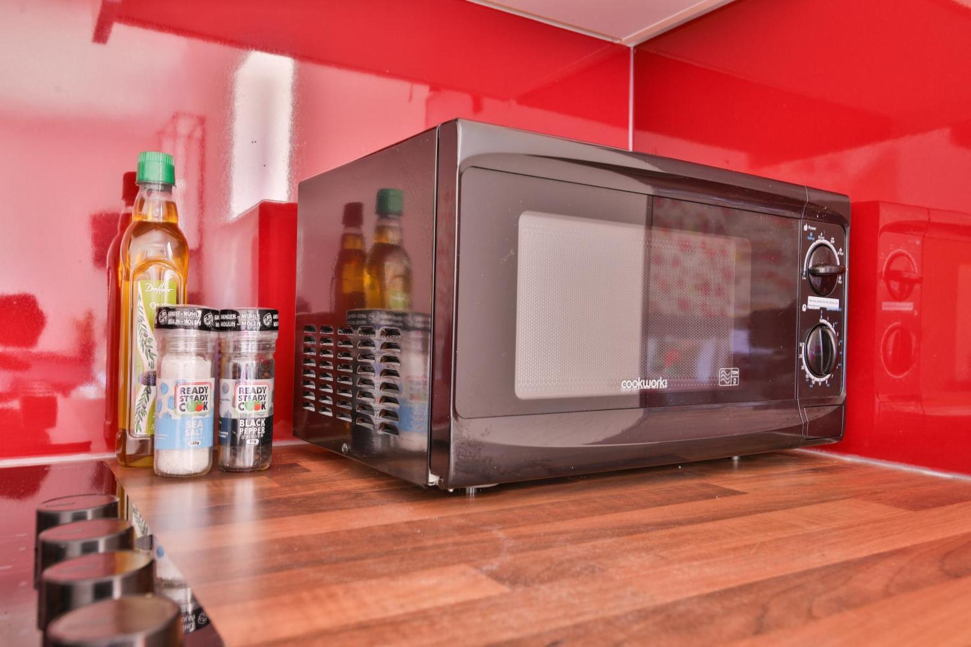 סוואנסי Princess Lofts City Centre Studios With Nespresso Coffee Machines & New Fast Wifi By Stayright חדר תמונה