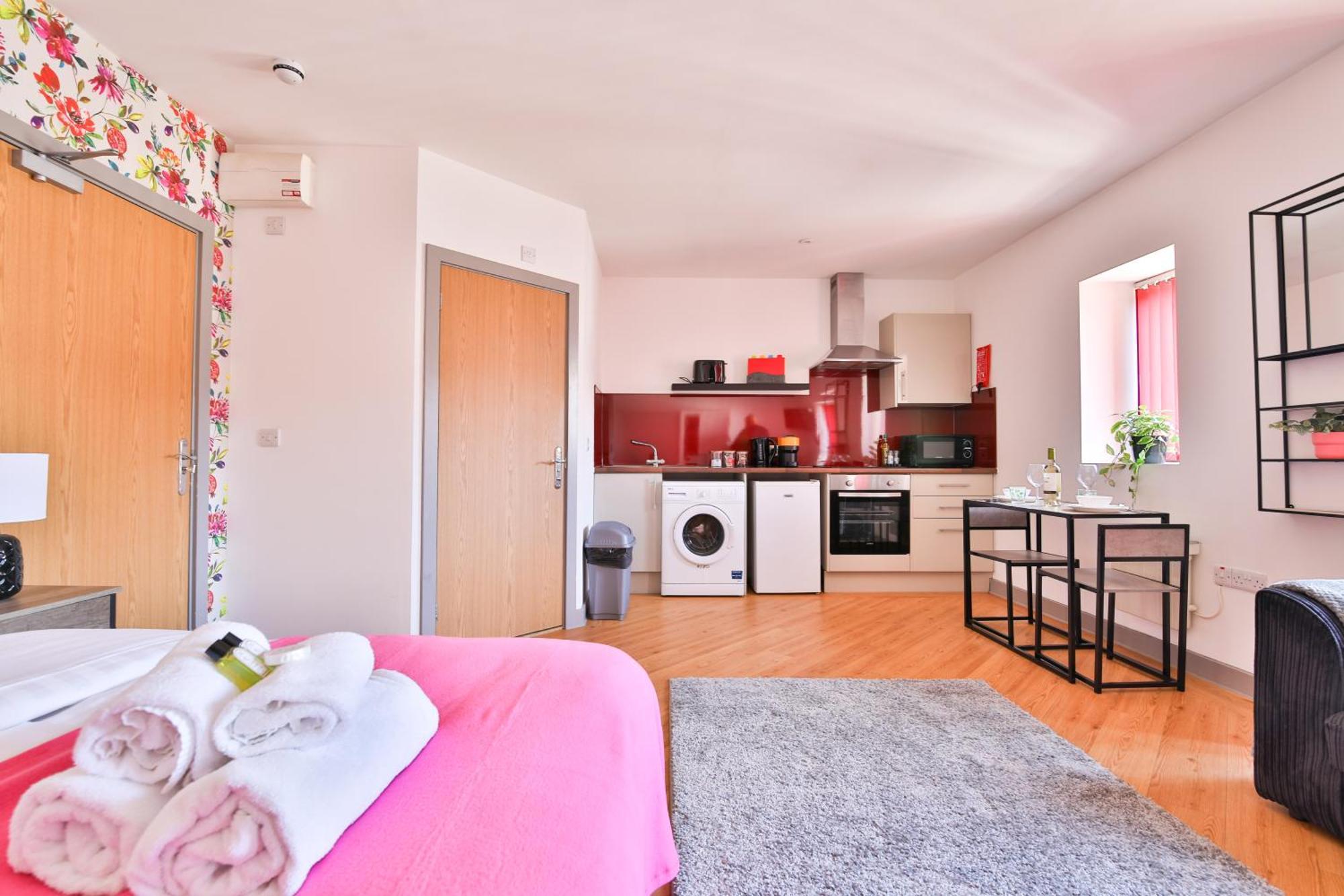 סוואנסי Princess Lofts City Centre Studios With Nespresso Coffee Machines & New Fast Wifi By Stayright חדר תמונה